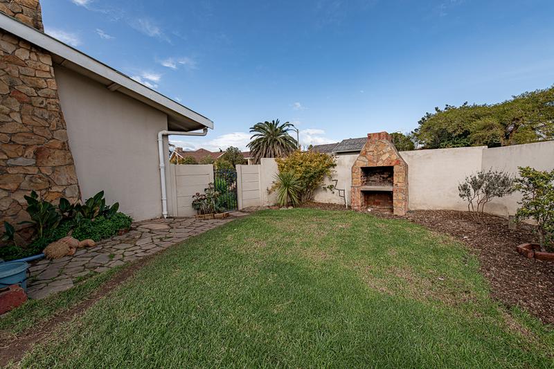 4 Bedroom Property for Sale in Riviersonderend Western Cape
